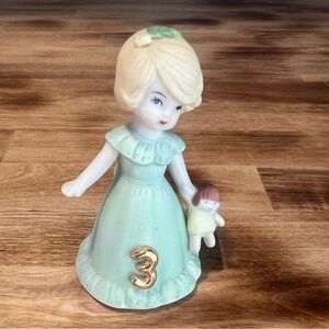Growing Up Girls Brunette Age 3 Figurine